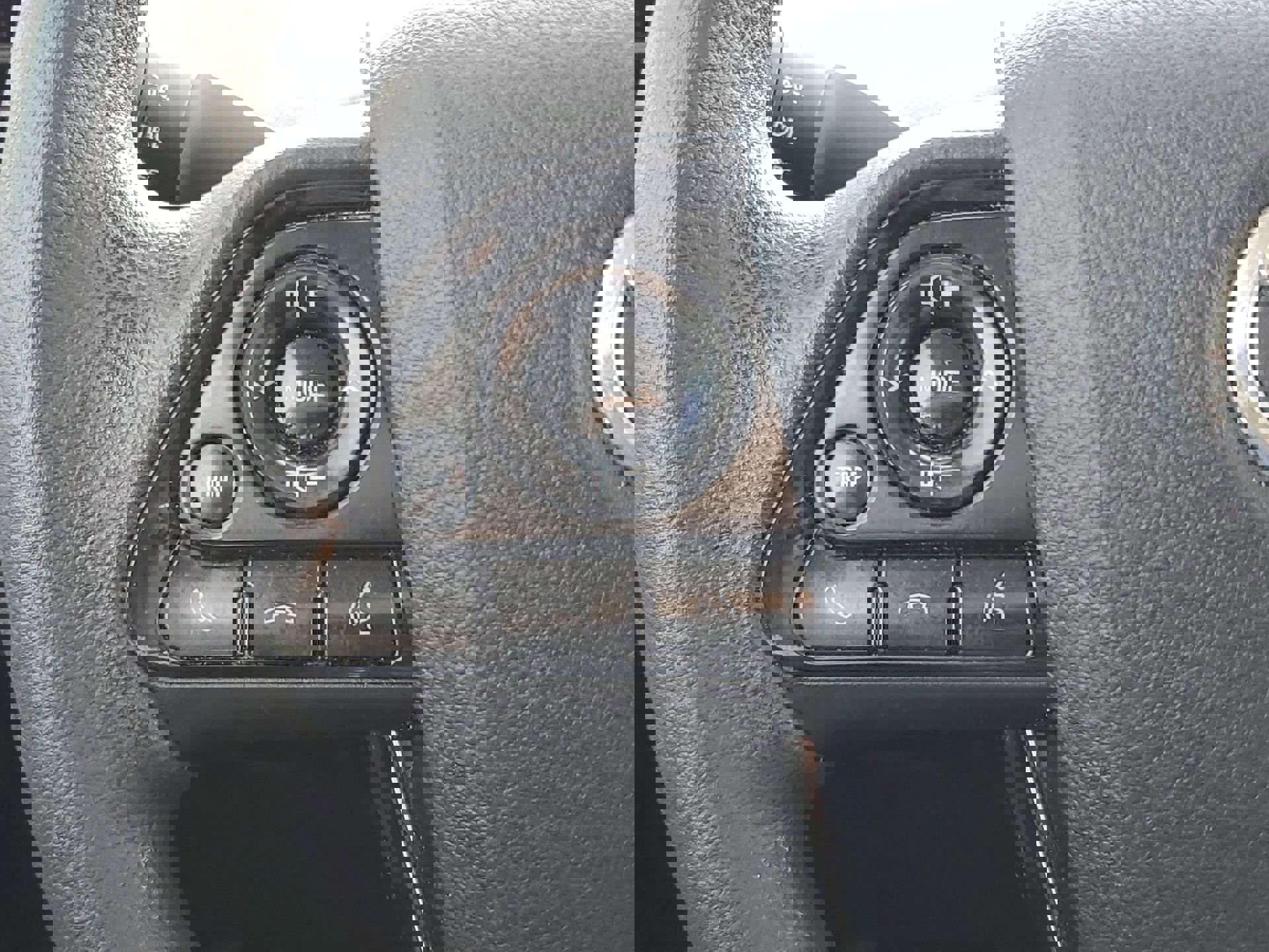 2022 Toyota Prius L photo 26