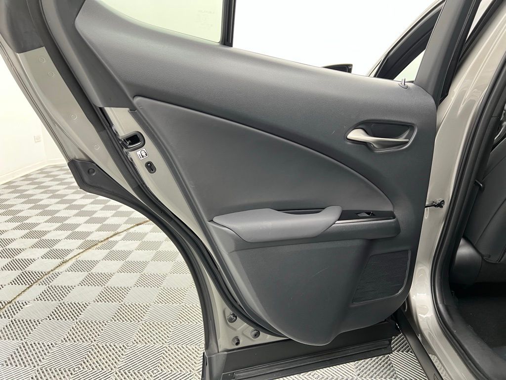 2022 Lexus UX 250h F SPORT photo 26