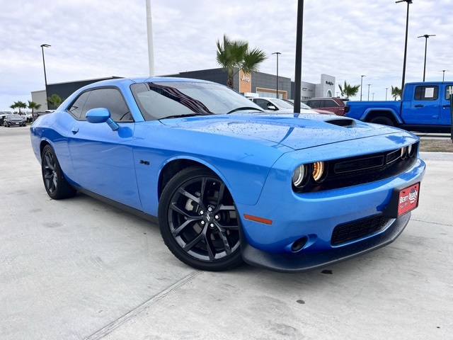 2023 Dodge Challenger R/T's photo