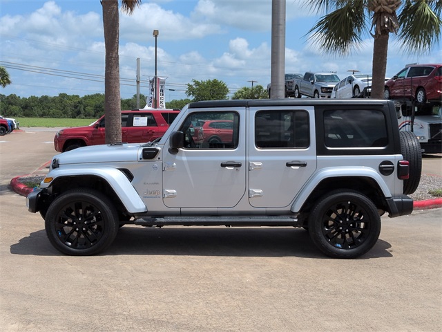 2023 Jeep Wrangler Sahara 4xe photo 4