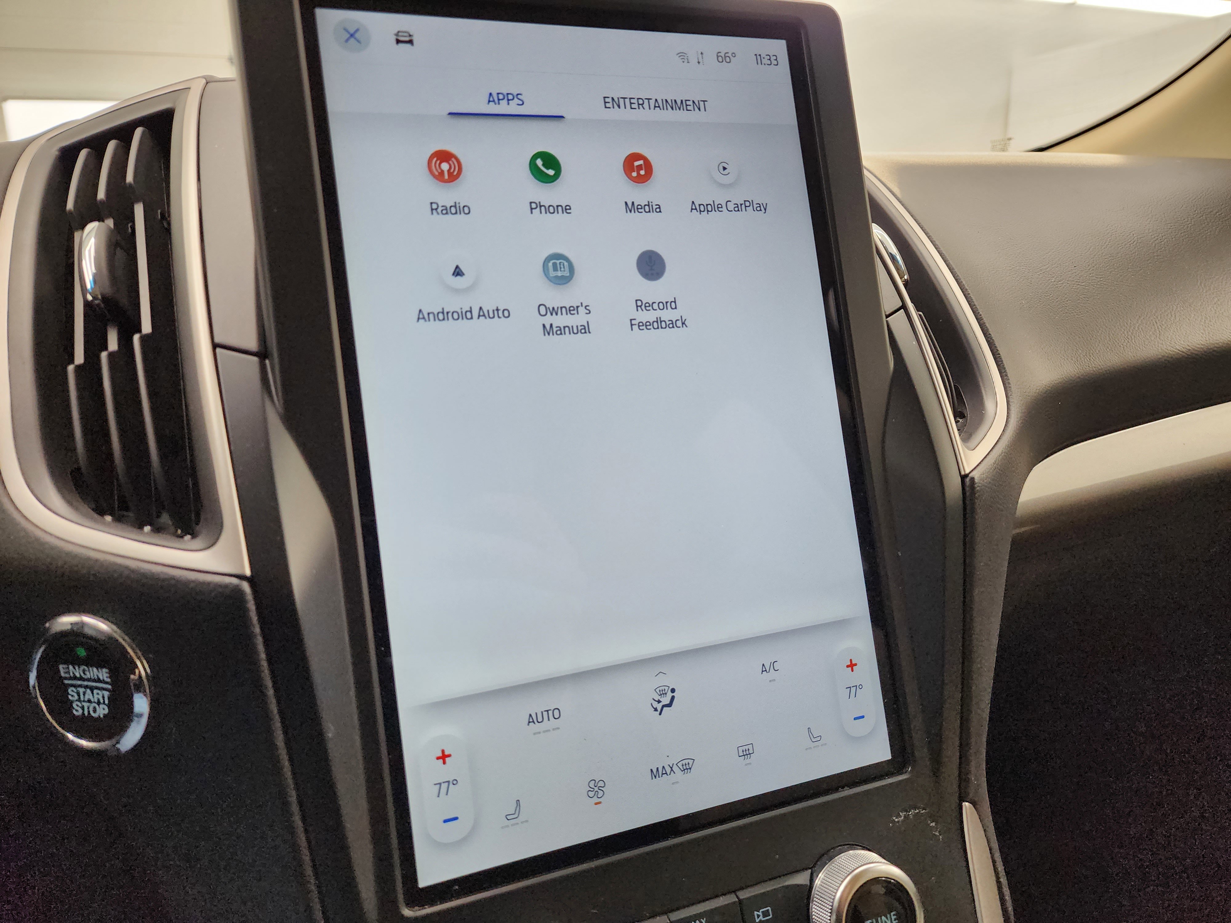 2024 Ford Edge SEL photo 8