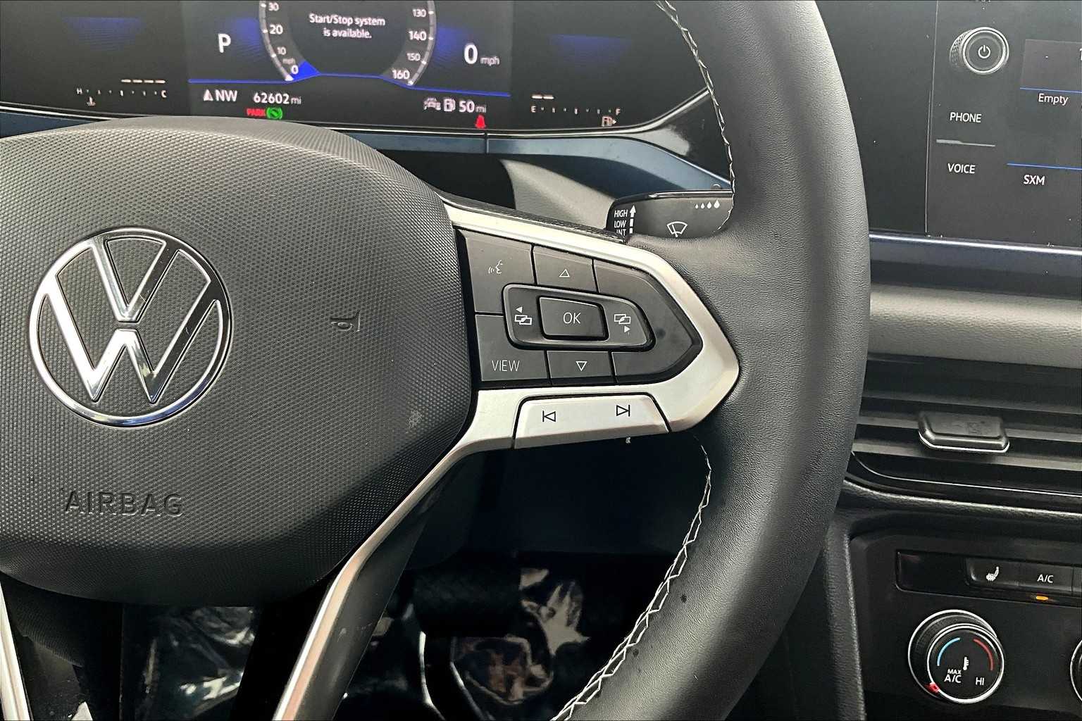 2022 Volkswagen Taos SE photo 20