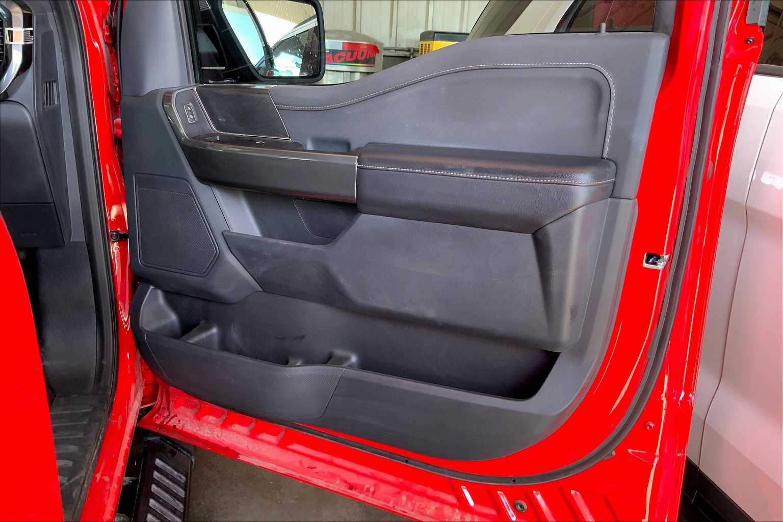 2023 Ford F-150 XLT photo 20
