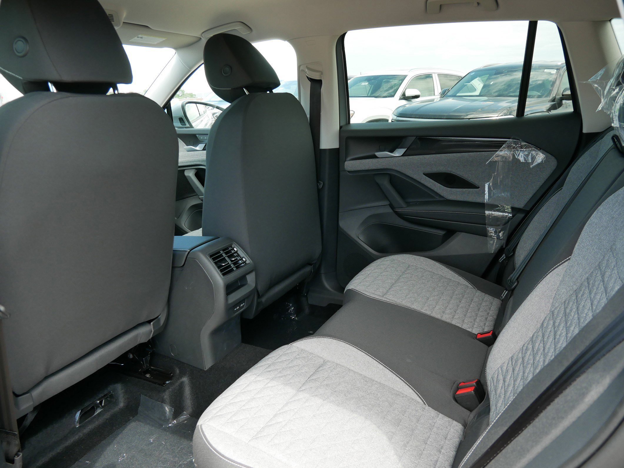2025 Volkswagen Tiguan S photo 5