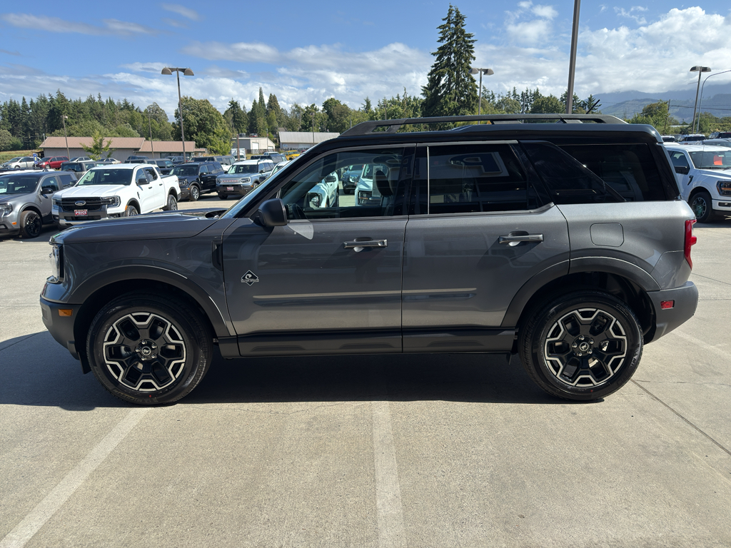 2025 Ford Bronco Sport Outer Banks photo 4