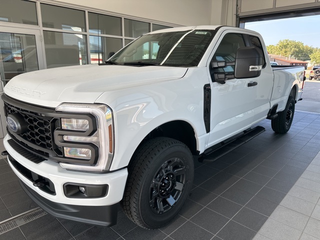 2026 Ford F-350 XL photo 3