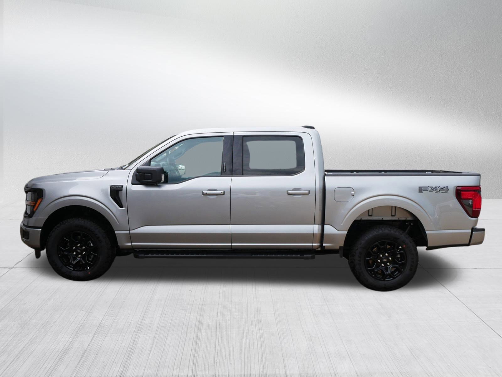 2024 Ford F-150 XLT photo 4