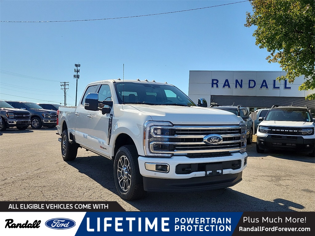 2026 Ford F-250 Super Duty Platinum's photo