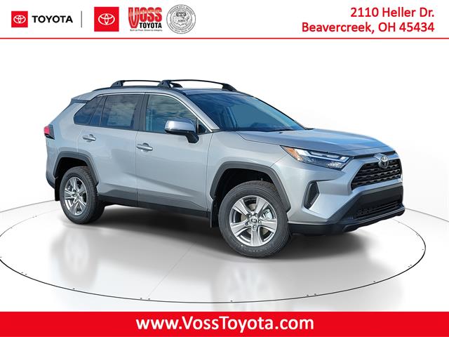 2025 Toyota RAV4 XLE's photo