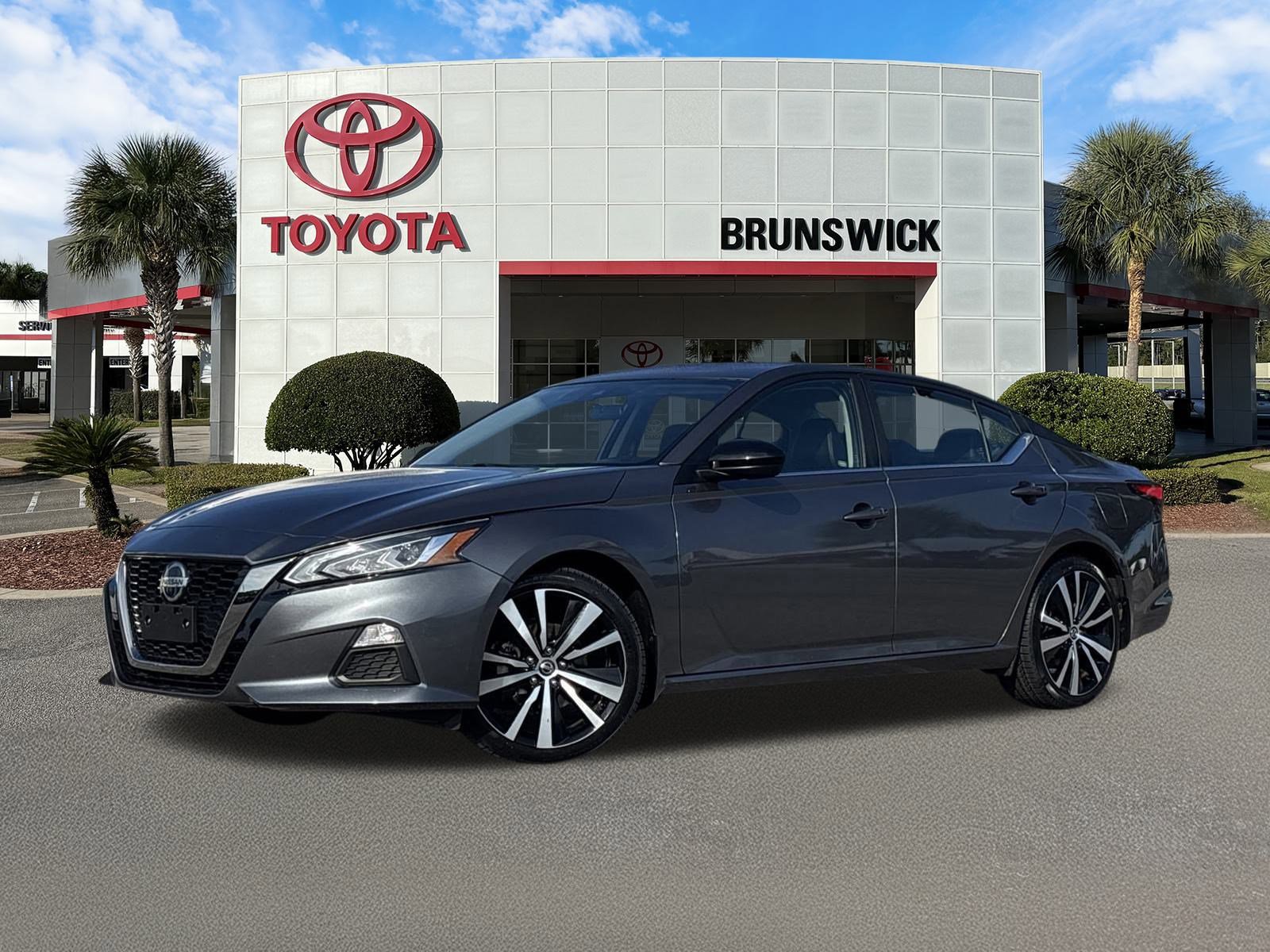 2022 Nissan Altima SR