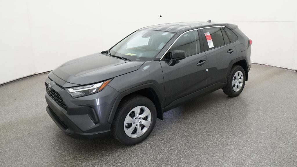 2025 Toyota RAV4 LE's photo