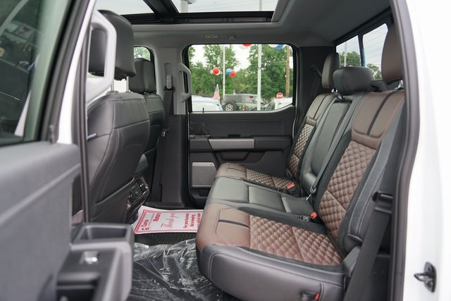 2025 FORD F-250 - Image 30