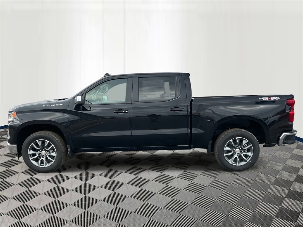 2026 Chevrolet Silverado 1500 LT photo 2