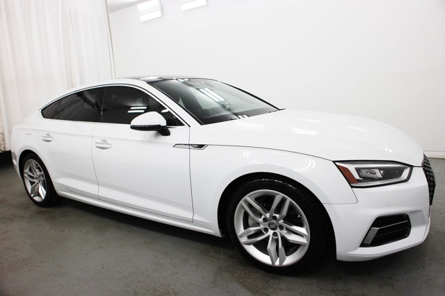 2019 Audi A5 Quattro Premium Plus photo 2