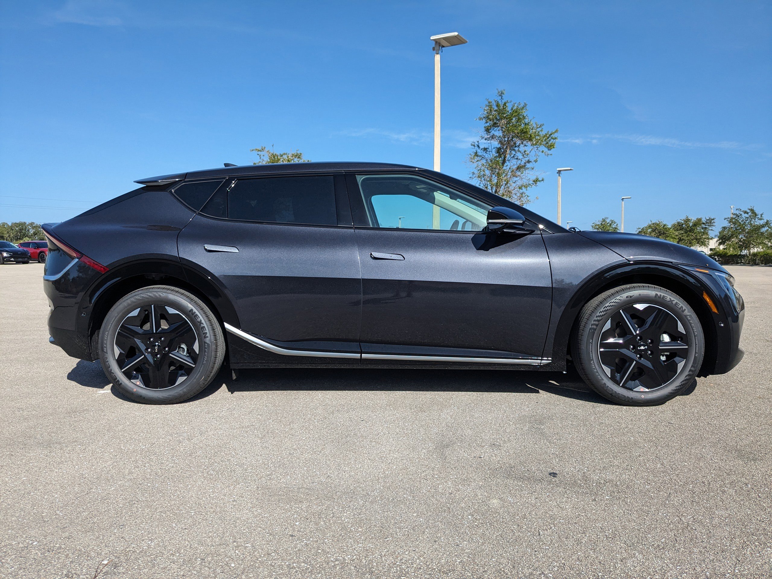 2025 Kia EV6 Wind photo 3