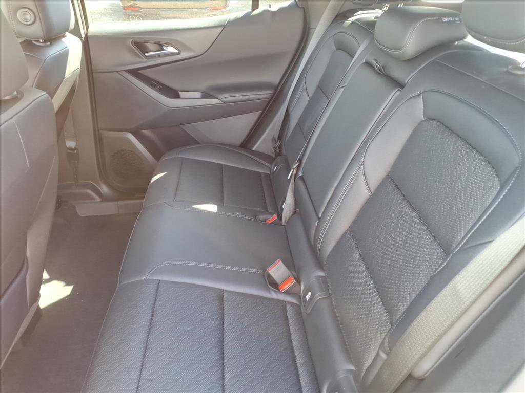 2026 Chevrolet Equinox LT photo 4