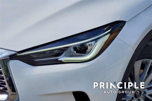 2025 Infiniti QX50 Luxe AWD photo 3