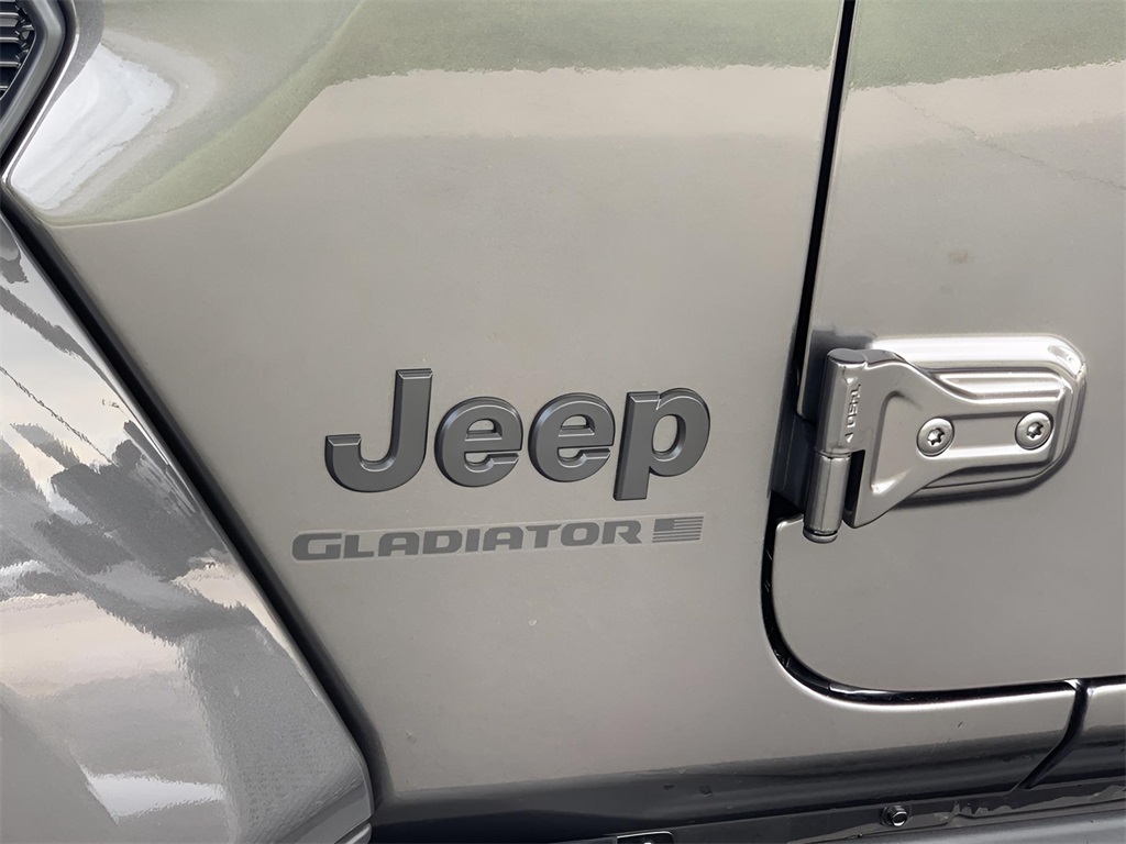 2025 Jeep Gladiator Sport photo 13