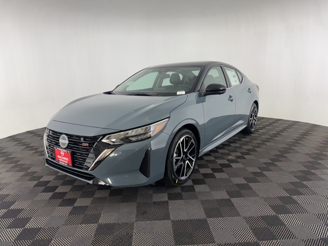 2025 Nissan Sentra SR photo 3