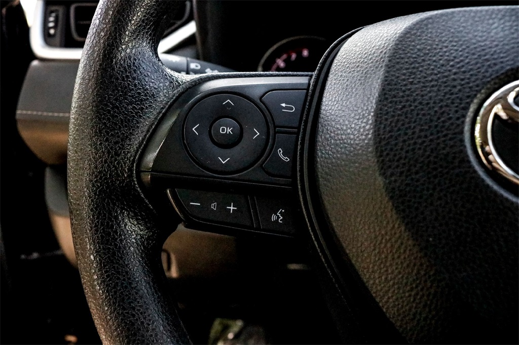 2024 Toyota RAV4 XLE photo 15