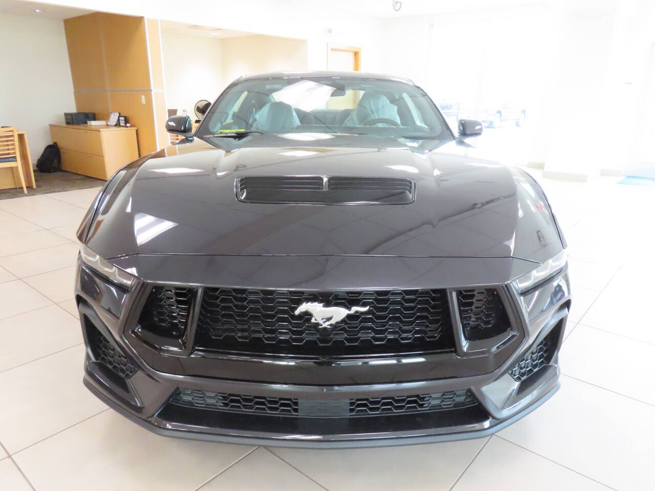 2024 Ford Mustang GT Premium photo 2