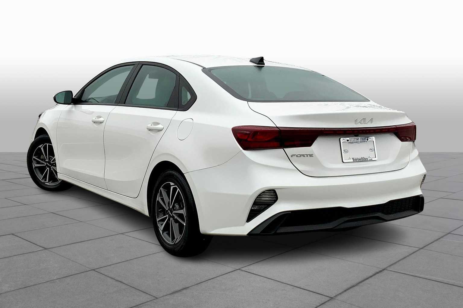2023 Kia Forte LXS photo 11