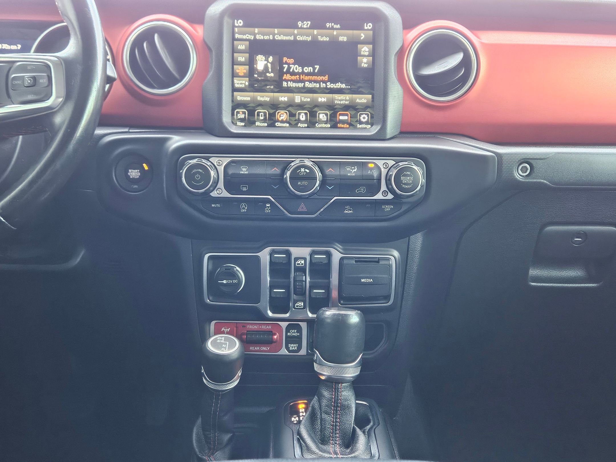 2020 Jeep Gladiator Rubicon photo 10