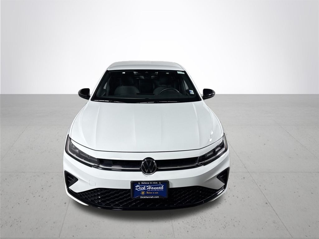 2025 Volkswagen Jetta 1.5T Sport photo 3