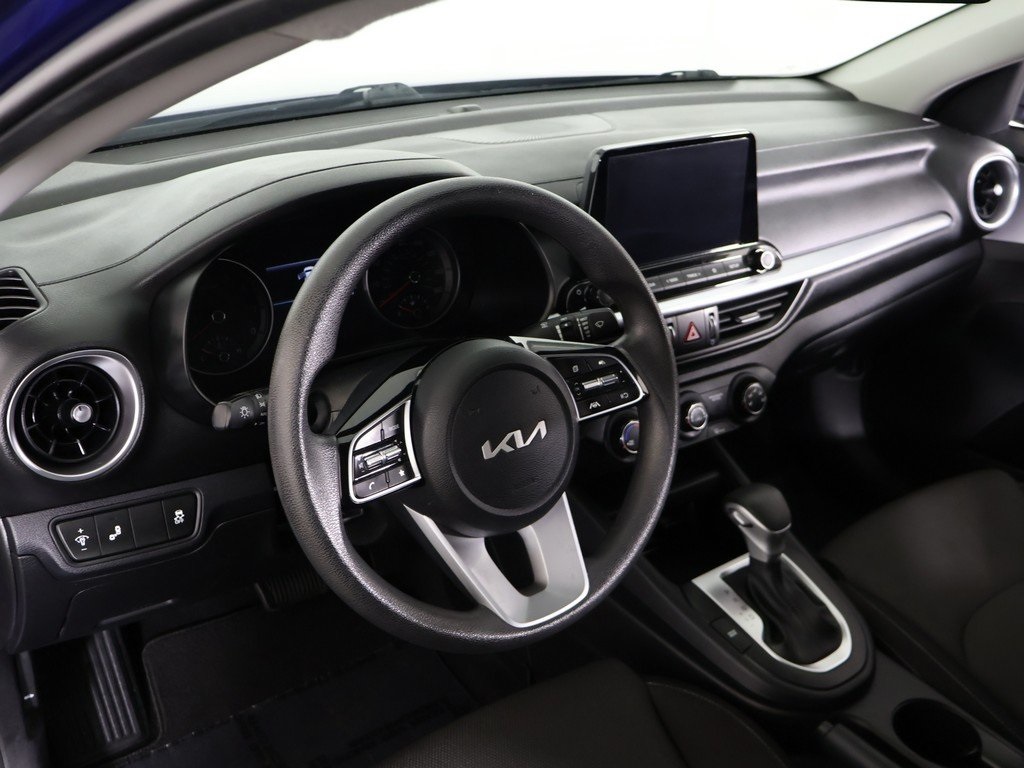 2023 Kia Forte LXS photo 24