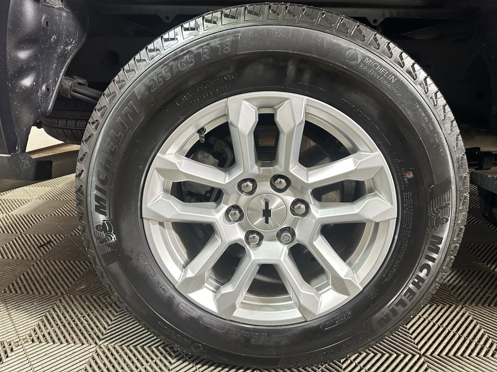 2022 Chevrolet Silverado 1500 RST photo 2