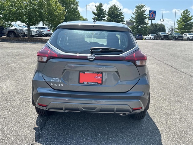 2025 Nissan Kicks Play S photo 4