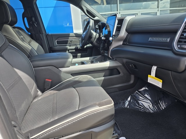 2025 Ram 2500 Laramie photo 30