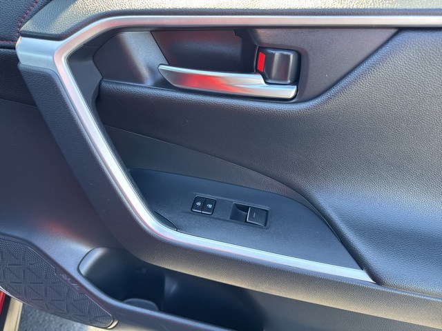 2022 Toyota RAV4 Prime XSE photo 15