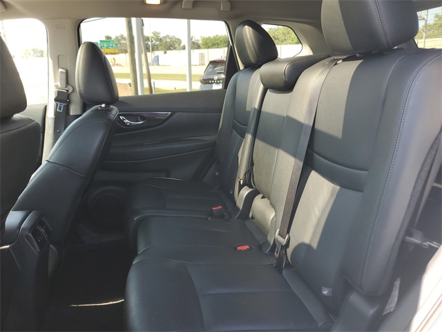 2019 Nissan Rogue SL photo 9