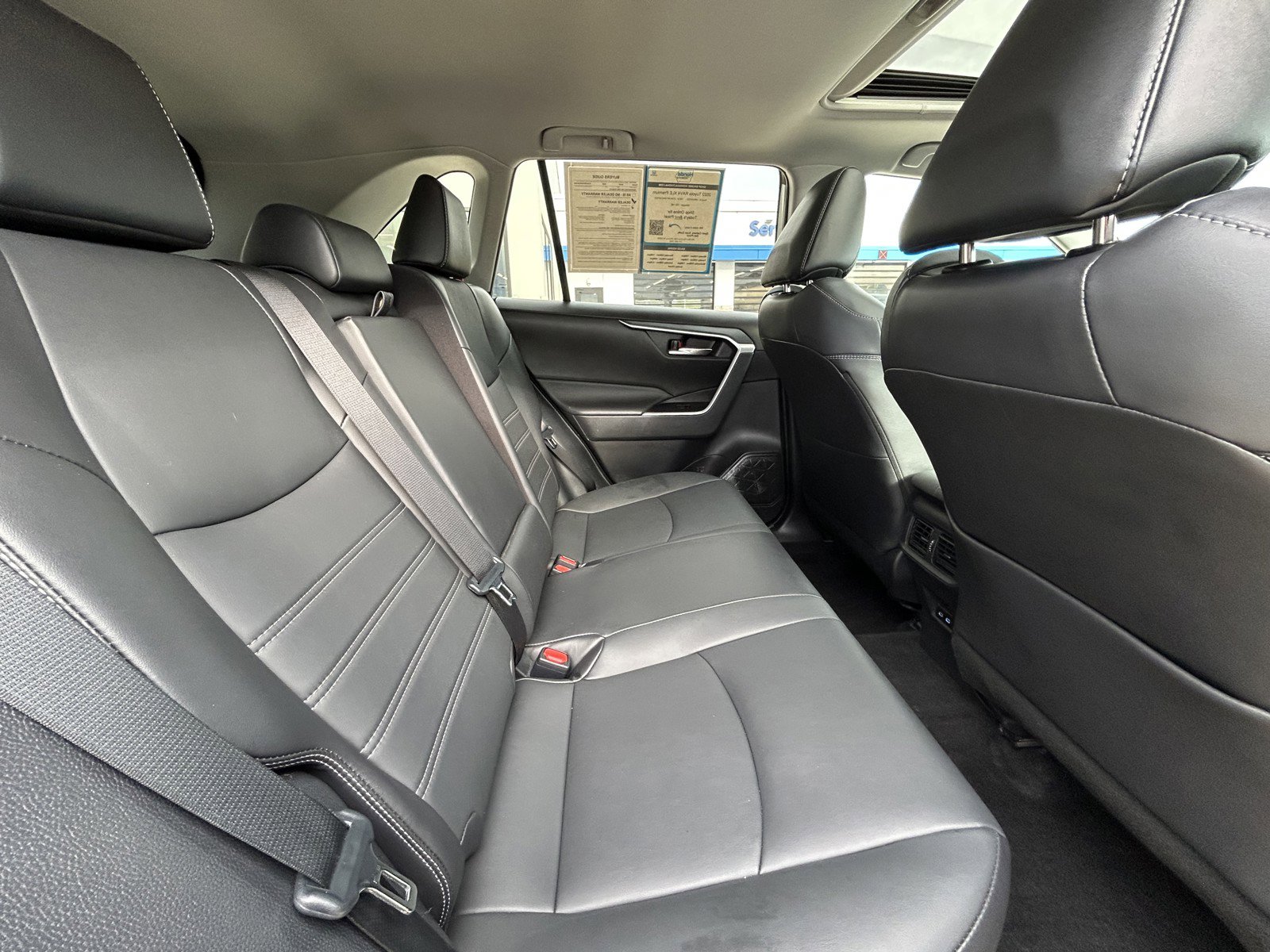 2022 Toyota RAV4 XLE Premium photo 19