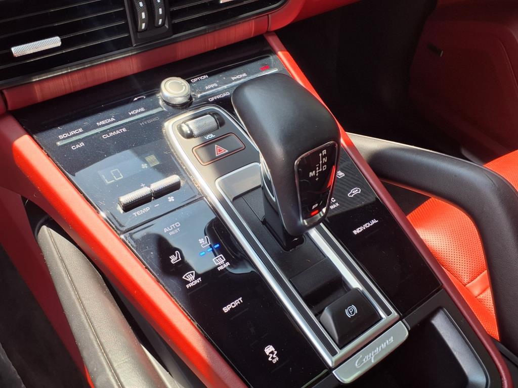 2023 Porsche Cayenne Base photo 14