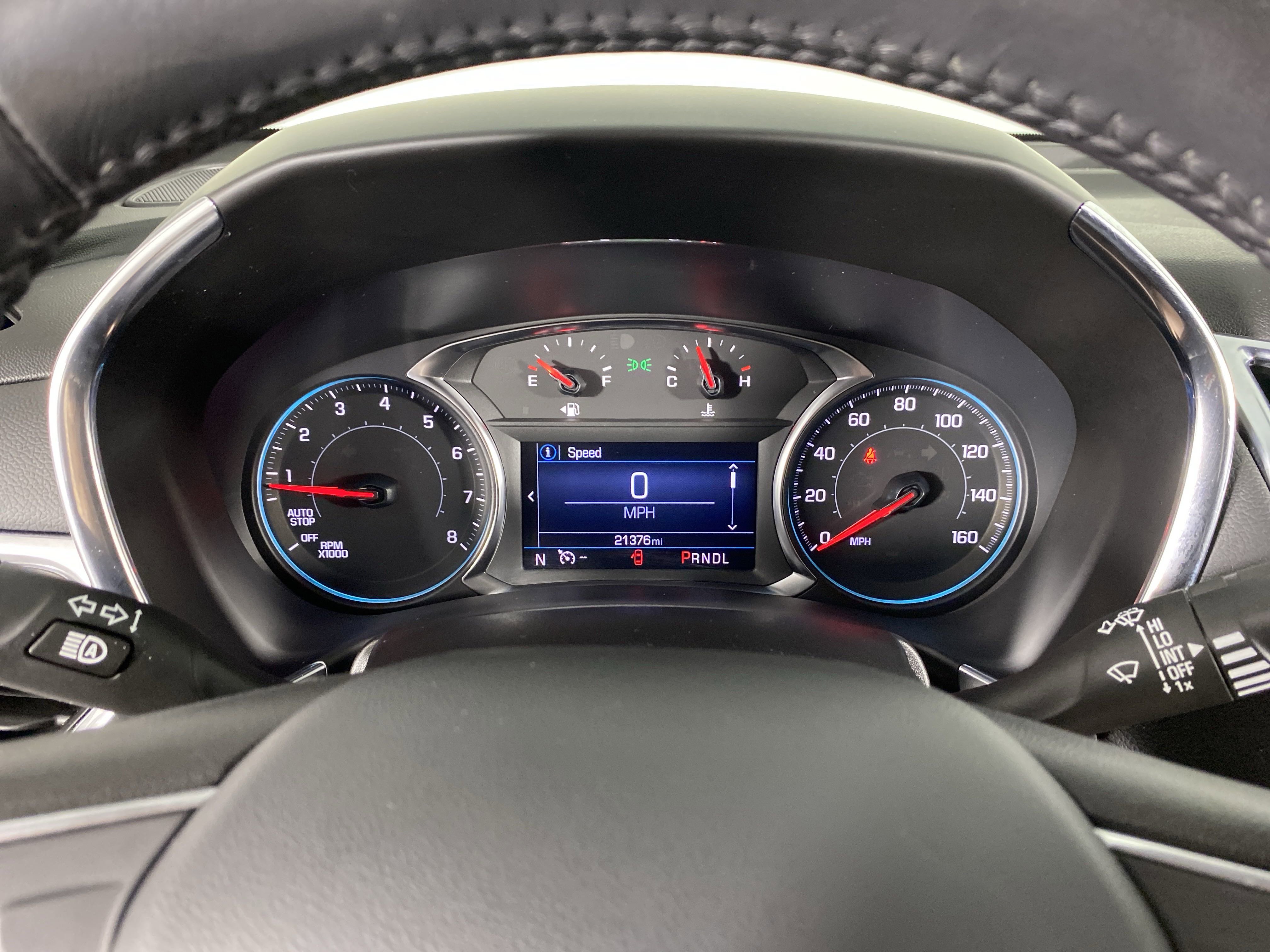 2022 Chevrolet Equinox LT photo 2