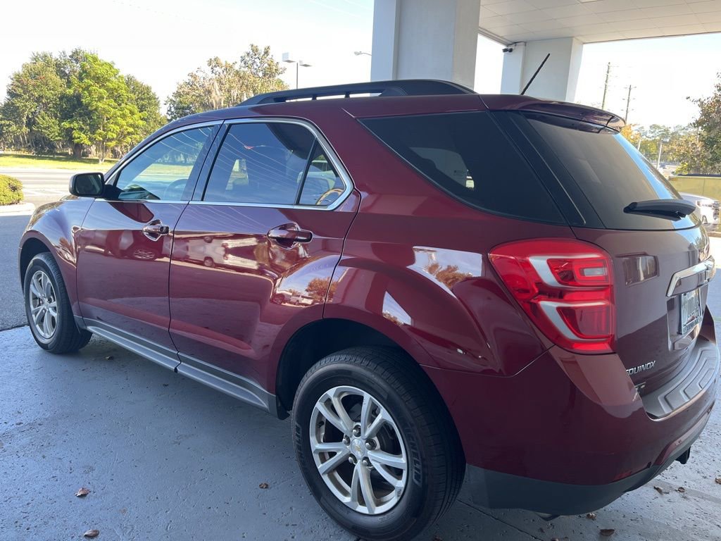 2017 Chevrolet Equinox LT photo 3