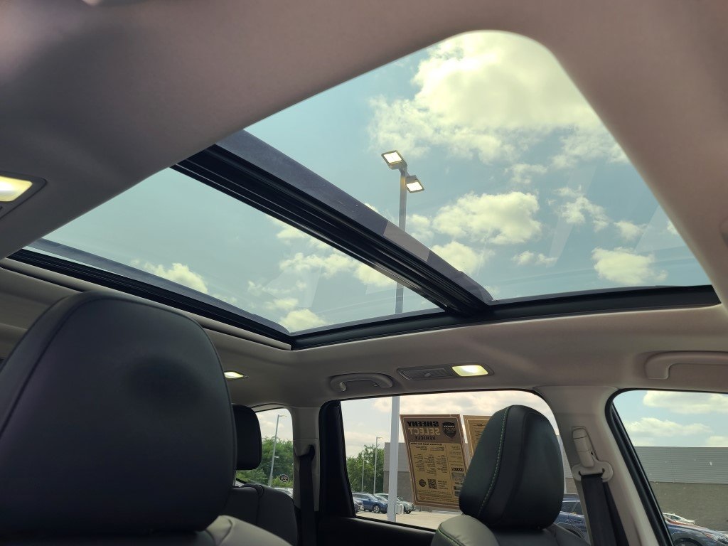 2024 Subaru Ascent Onyx Edition photo 9