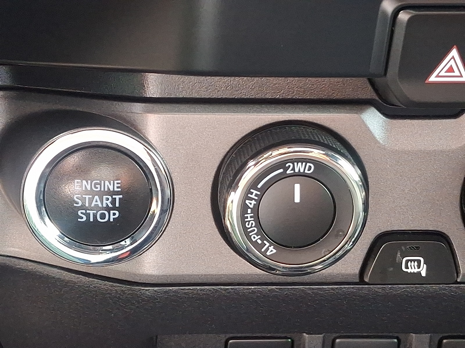 2020 Toyota Tacoma TRD Sport photo 25