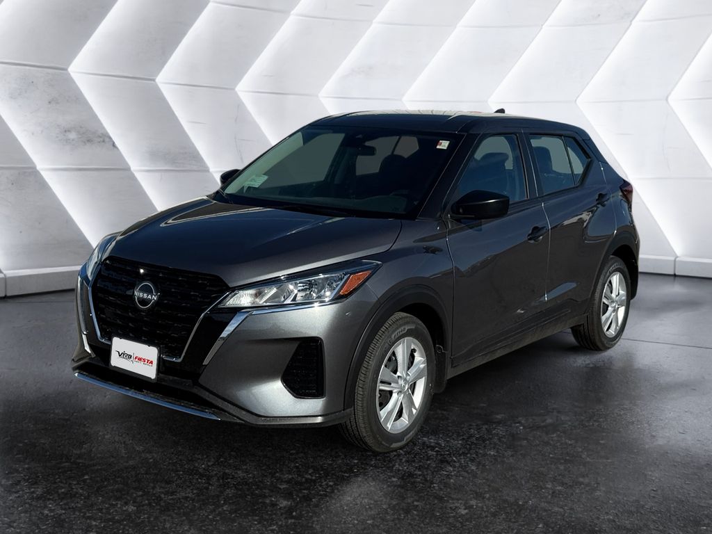 2025 Nissan Kicks Play S photo 3