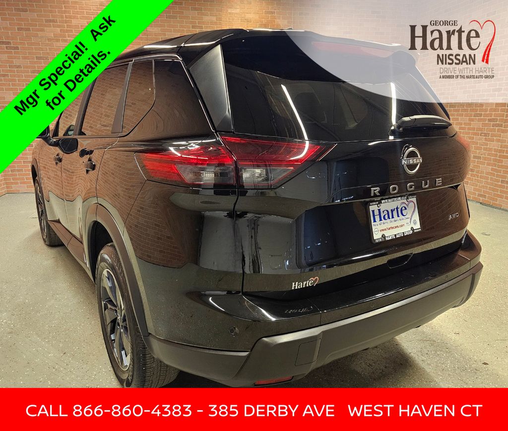 2025 Nissan Rogue SV photo 8