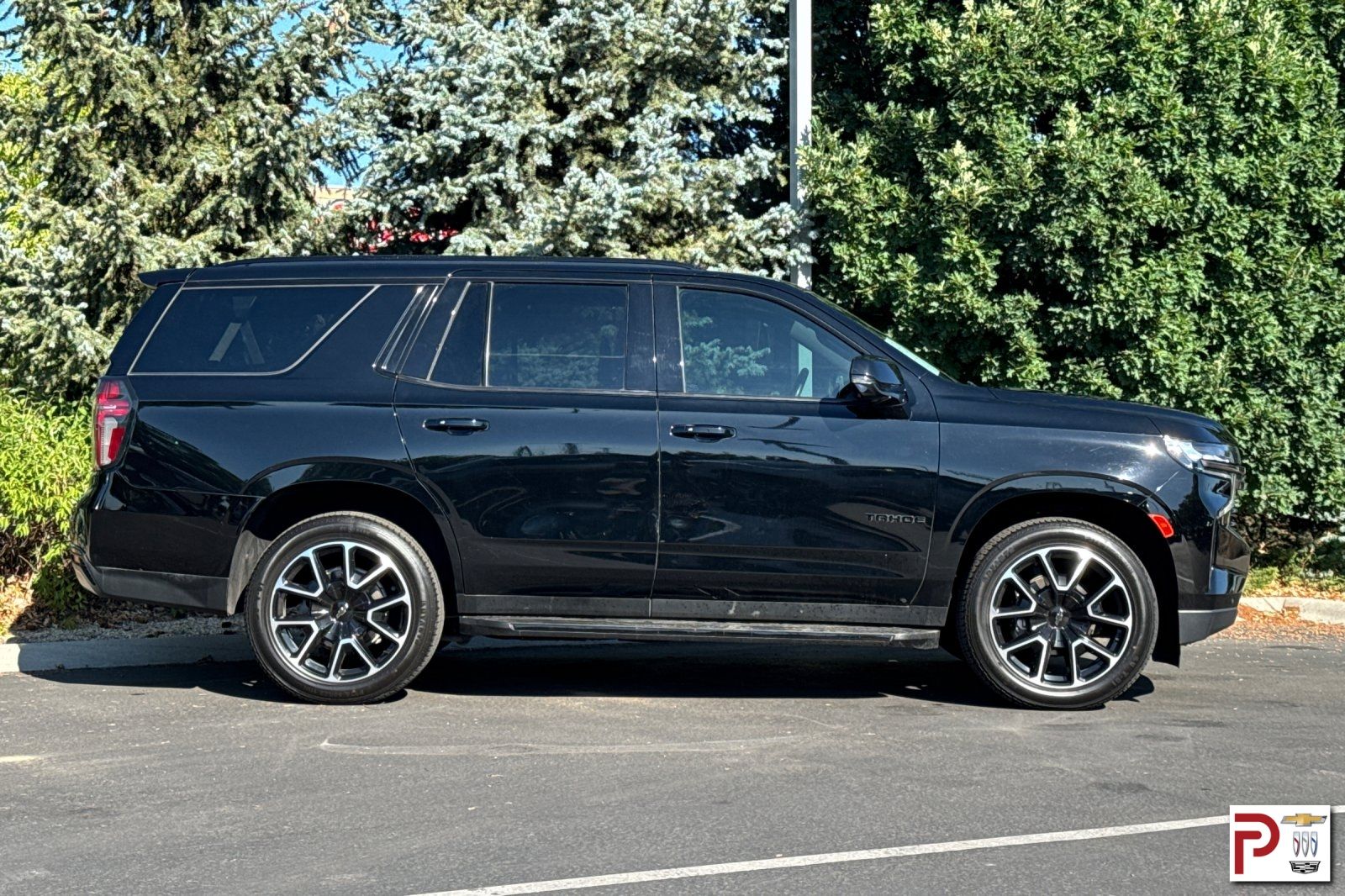 2021 Chevrolet Tahoe RST photo 3