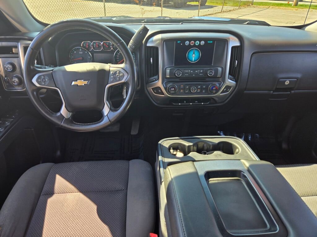 2017 Chevrolet Silverado 1500 LT photo 15