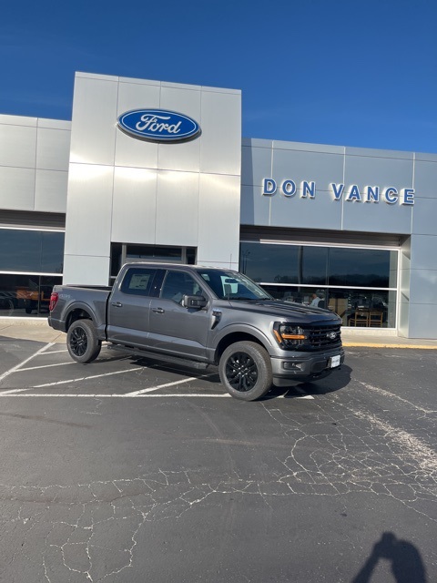 2025 Ford F-150 XLT's photo