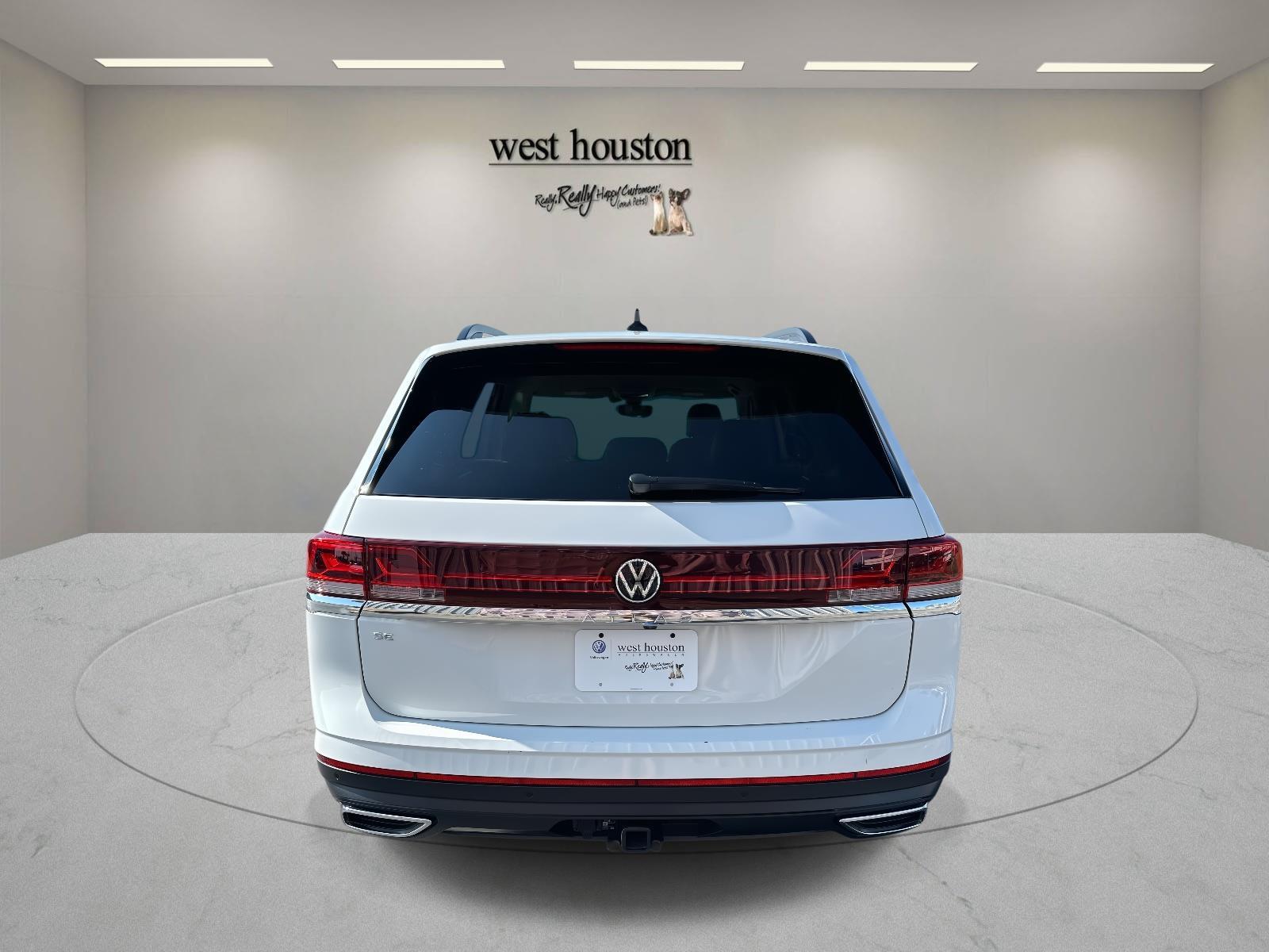 2025 Volkswagen Atlas SE Technology photo 3