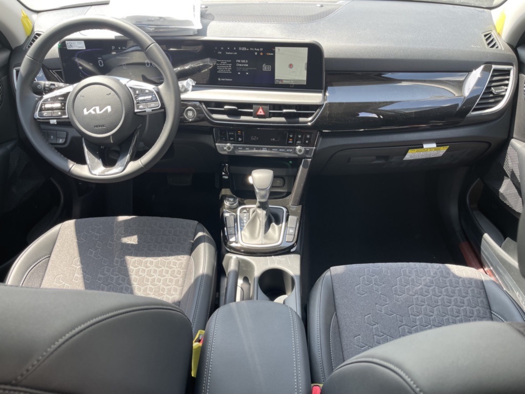 2026 Kia Seltos S photo 13