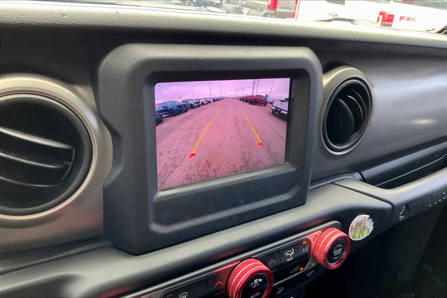 2020 Jeep Wrangler Unlimited Willys photo 25