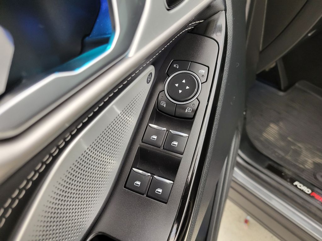 2021 Ford Explorer ST photo 12