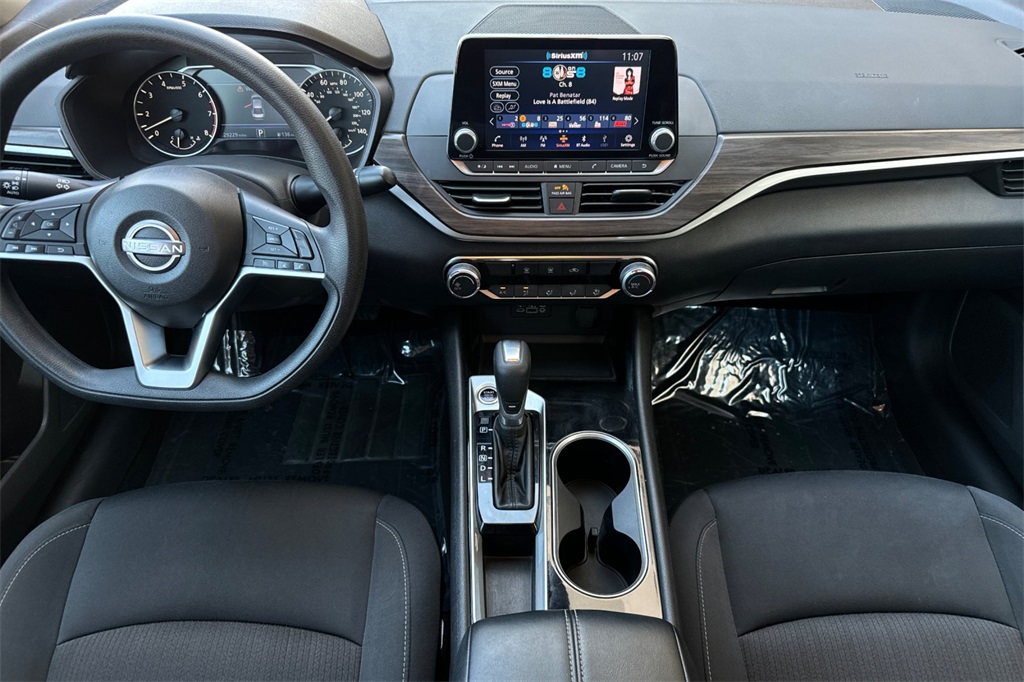 2024 Nissan Altima 2.5 SV photo 12